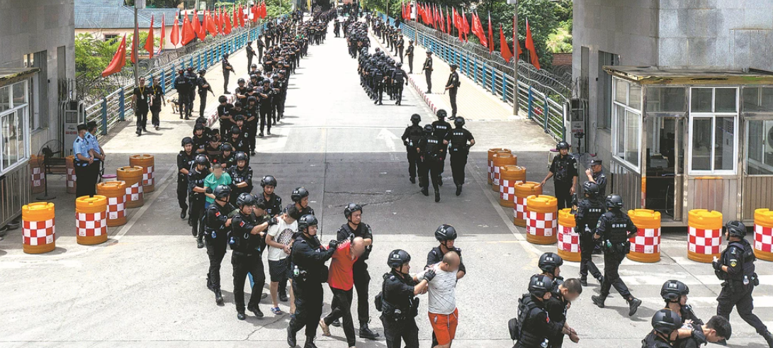 China Ancam Penjarakan Seumur Hidup Pelaku Kejahatan Online